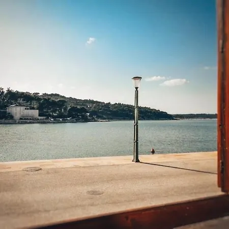 Appartamento Mala Oaza Mira Povlja  Esterno foto